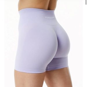 Alphalete Amplify Shorts (Misty Lilac, L)